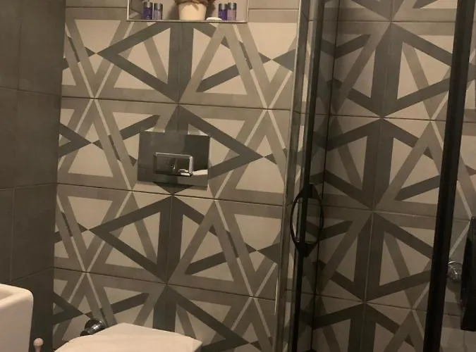 佛拉尔公寓酒店 *