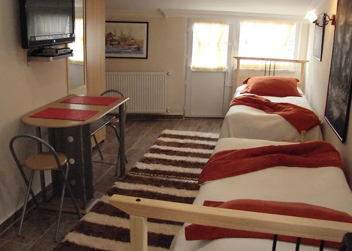 佛拉尔公寓酒店